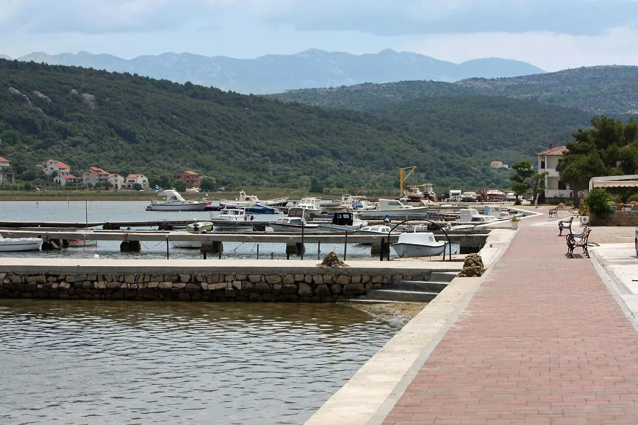 Apartments With A Parking Space Supetarska Draga - Donja, Rab - 15423
