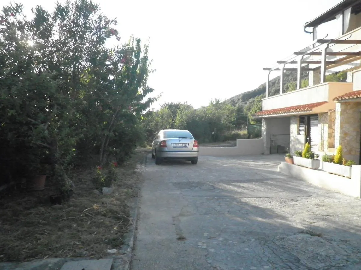 Apartments With A Parking Space Supetarska Draga - Donja, Rab - 15423